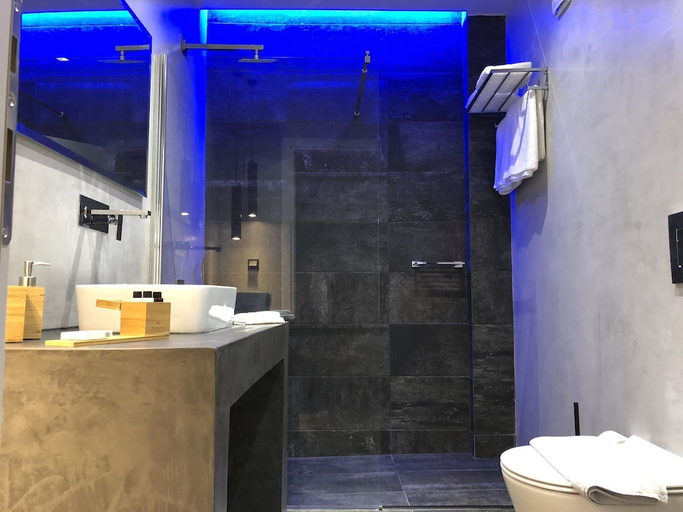 Bathroom 3, Calme Suites Mani, Peloponnese
