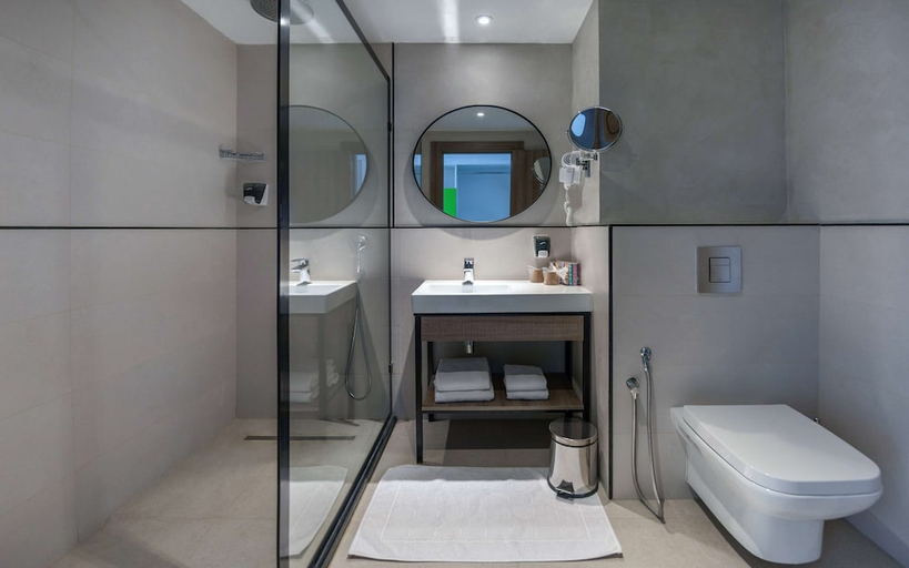 Bathroom, Campanile El Mechtel, Bardo