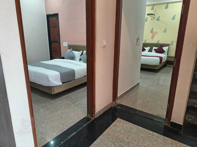 Room 3, Hotel Funday Grand, Jaipur