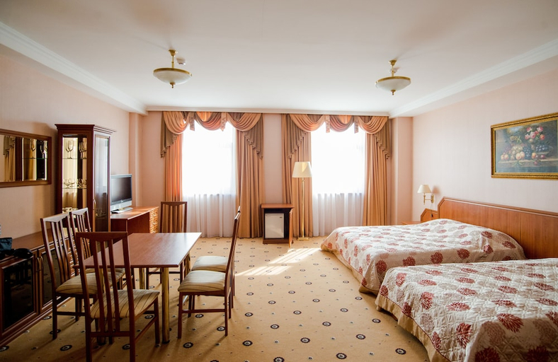 Bedroom 2, Profit, Tula