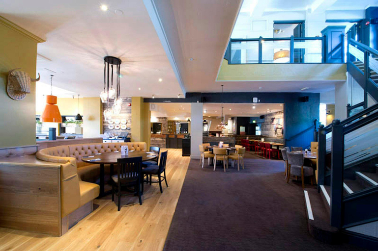 Food & Drinks 5, Premier Inn Manchester - Heaton Park, Manchester