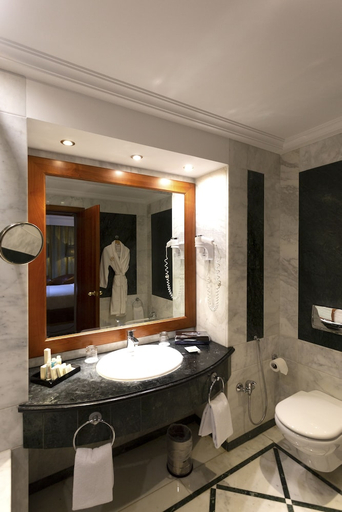 Bathroom, Hotel Concorde Les Berges du Lac, Cité El Khadra