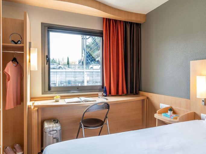 Bedroom 3, ibis Madrid Alcobendas, Madrid