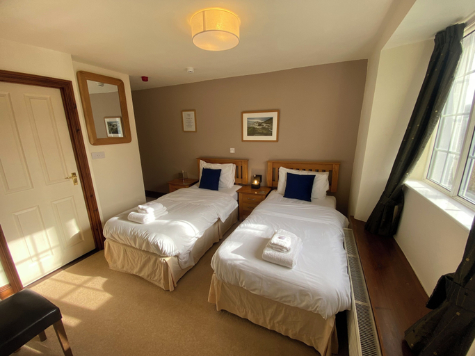 Bedroom 2, The Globe Inn, Devon