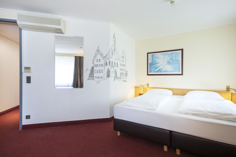 Bedroom 2, Hotel Kaiserhof Landshut, Landshut