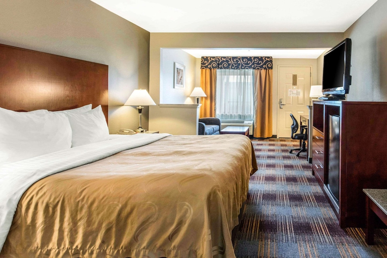 Bedroom 3, Quality Inn Memphis Airport, Shelby