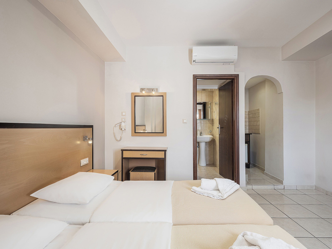 Bedroom 4, Theofilos City Hotel, Crete