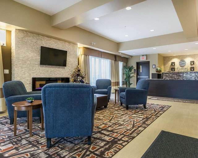 Public Area 2, Comfort Inn & Suites Edmonton International Airport, Division No. 11