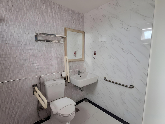 Bathroom 4, Ceniq Hotel , Muang Lampang