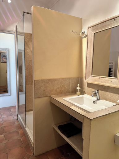 Bathroom 5, Bergerie de Beaudine, Alpes-de-Haute-Provence