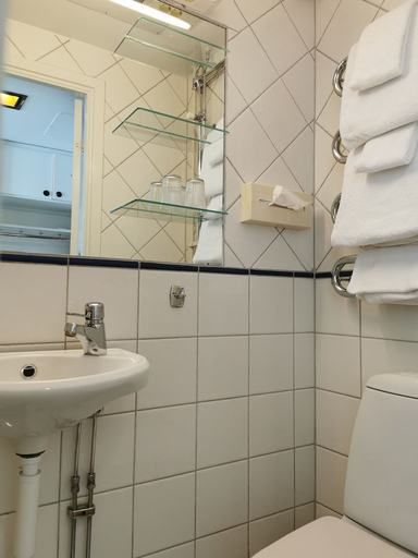 Bathroom 3, Motala Stadshotell, Motala