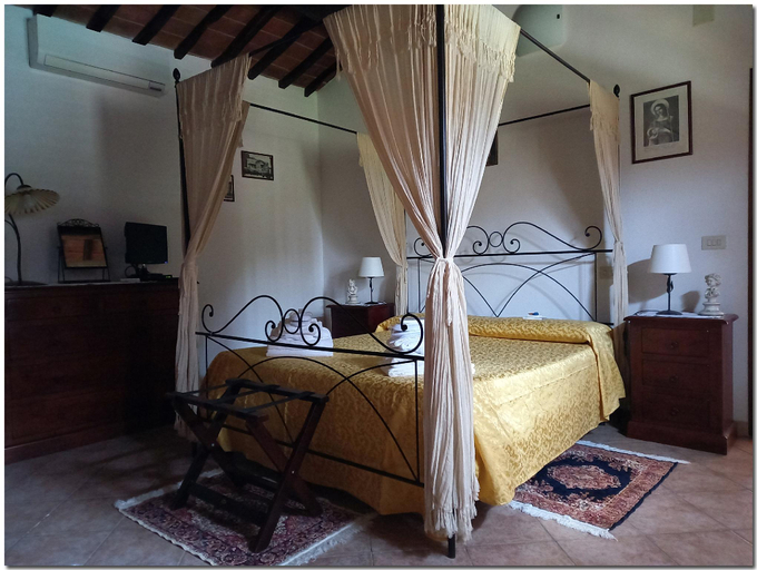 Bedroom 2, Villino Cortona, Arezzo
