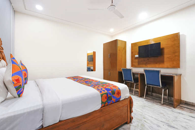 Room 5, Fabhotel Golden Mansion, Delhi
