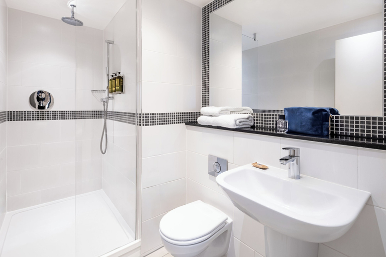 Bathroom 5, Marlin Waterloo, London
