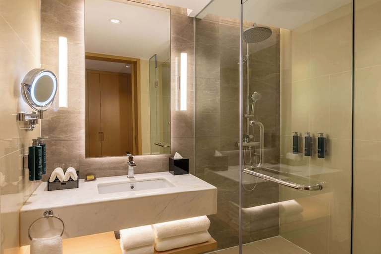 Bathroom 5, DoubleTree by Hilton Vientiane, Vientiane