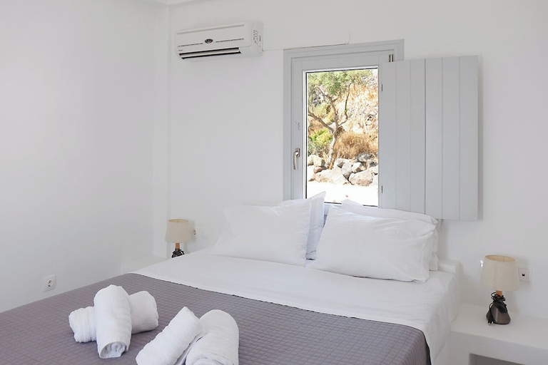 Bedroom 3, Phaos Santorini Suites, South Aegean