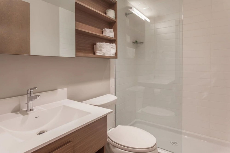 Bathroom 4, Microtel Inn & Suites By Wyndham Val-d Or, Vallée-de-l'Or