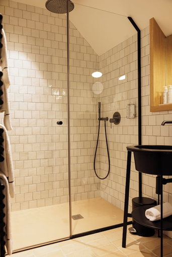 Bathroom 4, Domaine De Locguénolé & Spa, Morbihan