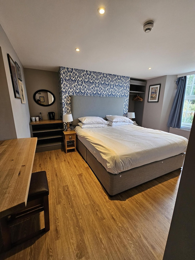 Bedroom 2, Cockhaven Arms, Devon