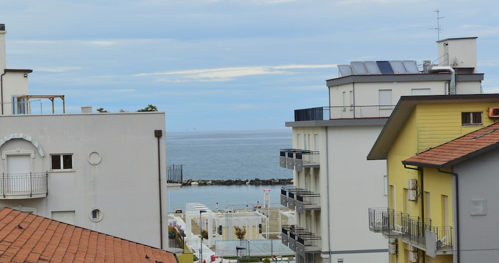 Others 3, Hotel Sonne, Rimini
