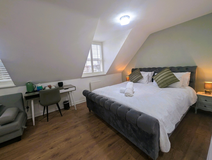 Room 3, Lakeside Oxford Hotel, Oxfordshire