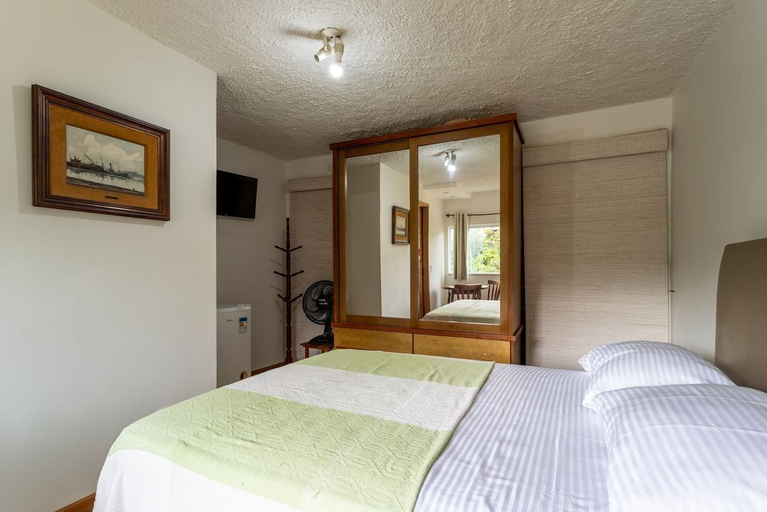 Room 2, Apto Para 3 Pessoas na Rua Teresa, Petrópolis