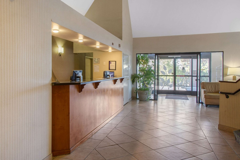 Public Area, Sleep Inn & Suites Bakersfield North, Kern