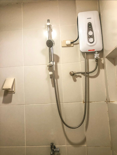 Bathroom 4, Leila Pension House, Surigao City