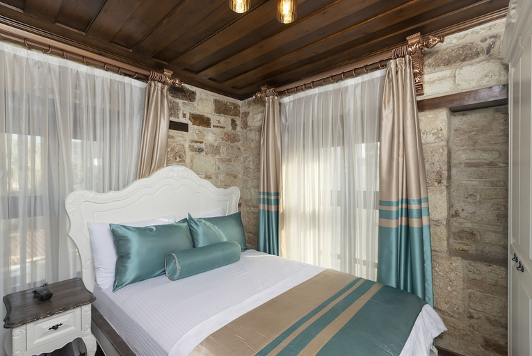 Bedroom 2, Marina Foça Hotel, Foça