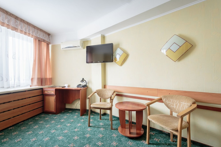Others 5, Tourist Hotel, Dniprovs'kyi