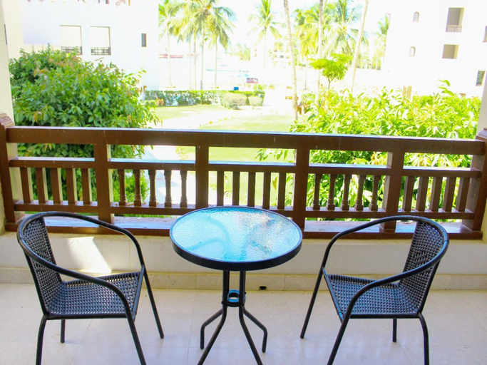 Room 5, Marina Breeze 2-bedroom Retreat, Taqah