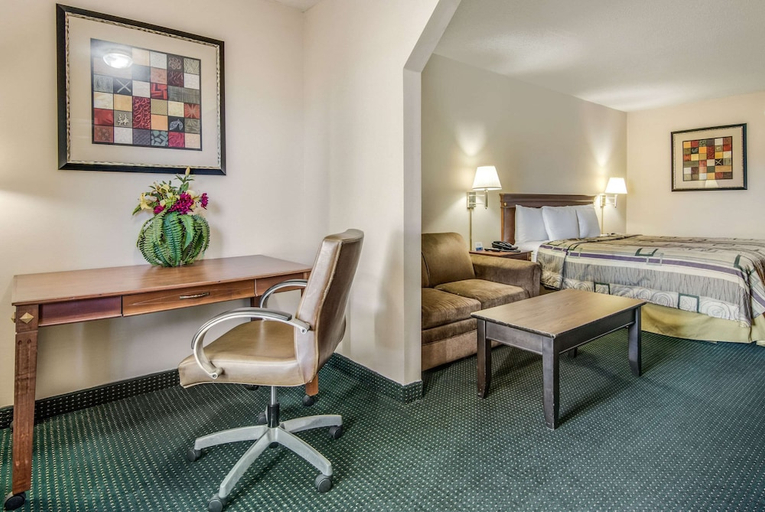Bedroom 3, Rodeway Inn & Suites Dublin, Laurens