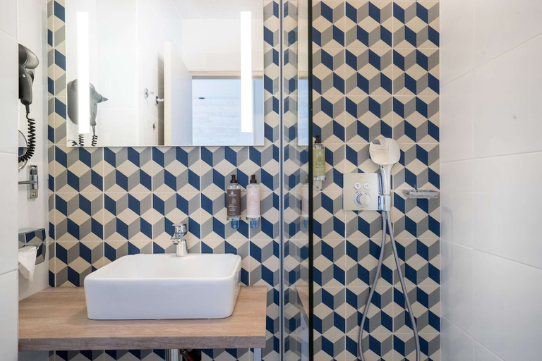 Bathroom 5, Best Western Plus Hotel Canet-Plage, Pyrénées-Orientales