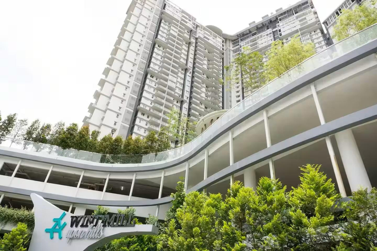 Exterior & Views