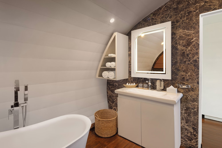 Bathroom 4, BOLAGALA AGRO FLOATING RESORT, Divulapitiya