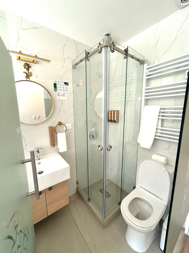 Bathroom 3, Casa D'Agostino, Santiago