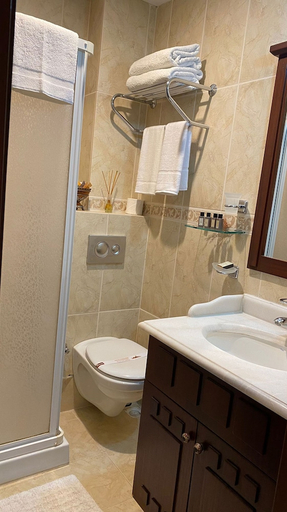 Bathroom 5, Suinn Cunda, Ayvalık