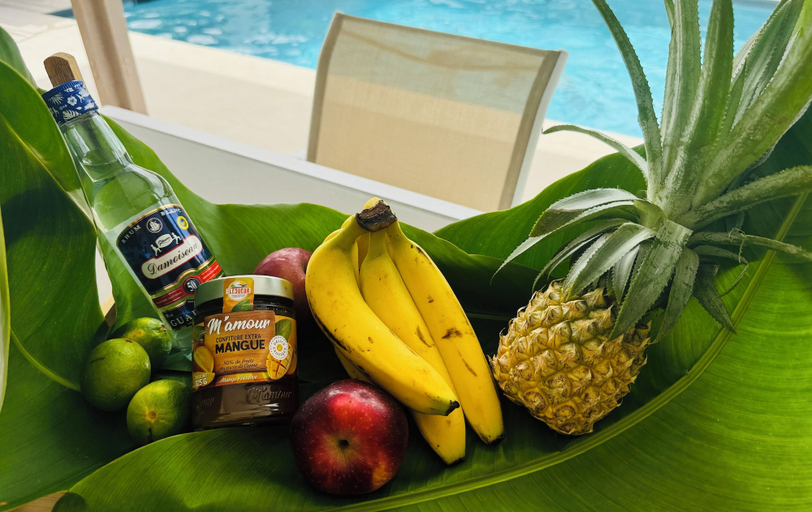Food & Drinks, Nakolodge 2 chambres - piscine / jardin privatifs, Sainte-Anne