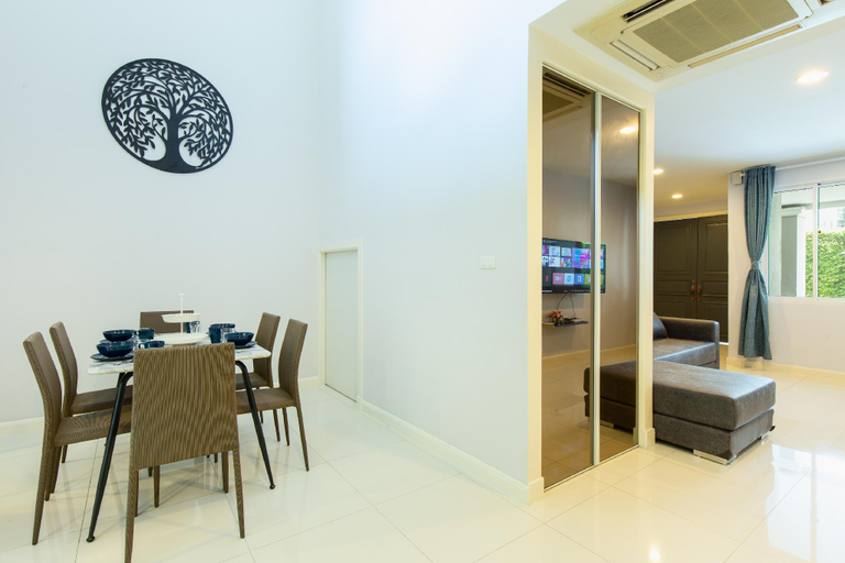 Others 5, Sukhumvit Apartments, Khlong Toey