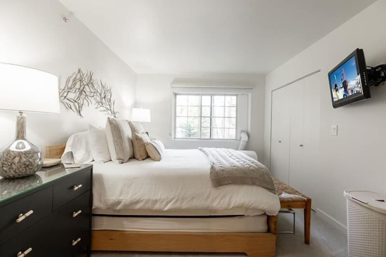 Room 5, Vail Ski Resort - Luxury Condos, Eagle