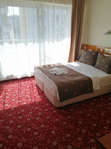 Bedroom 2, Grand Didyma Hotel, Didim
