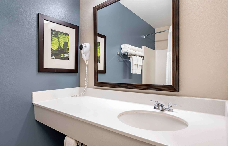 Bathroom 4, Extended Stay America Suites - Dayton - North, Montgomery