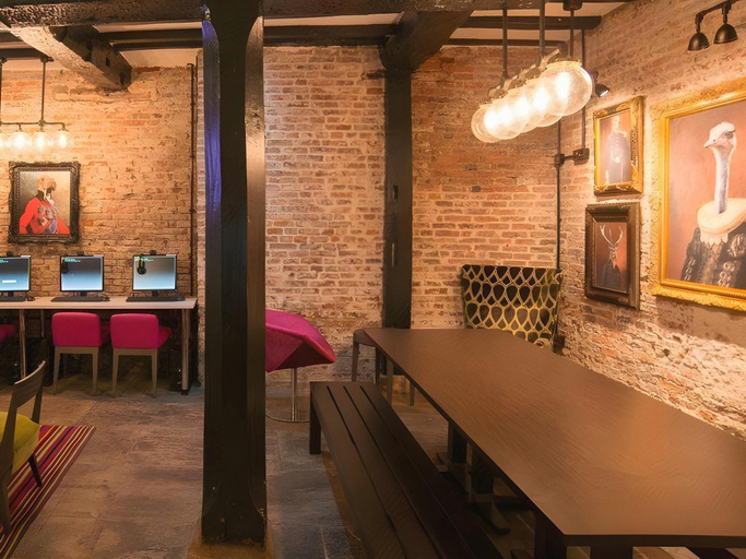Food & Drinks 5, Safestay York Micklegate, York