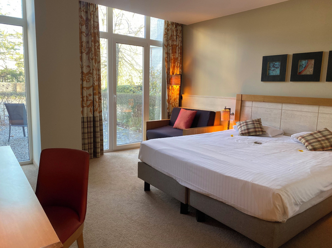 Bedroom 3, Castel de Pont-à-Lesse Hotel, Namur