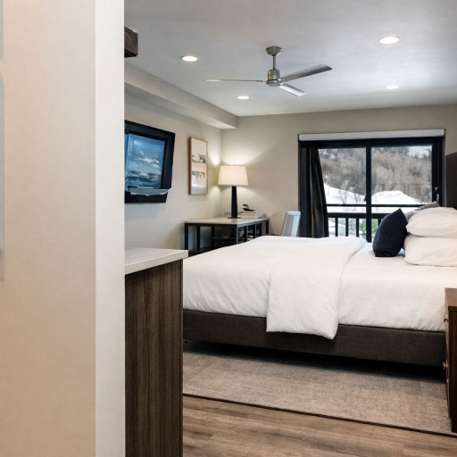 Room 4, Unique Park City Ski Resort Condos, Summit