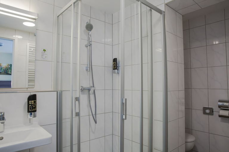 Bathroom 4, Hotel Little Paris, Frankfurt am Main