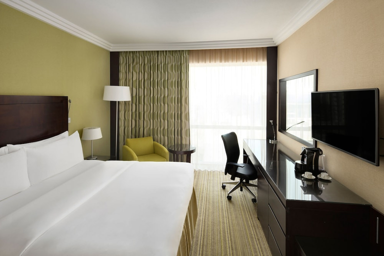 Bedroom 2, Swissotel Jeddah Al Hamra, Jeddah