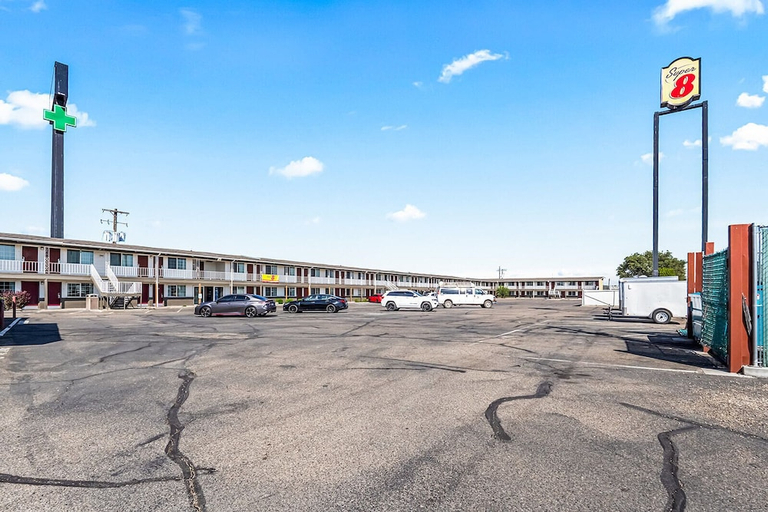 Exterior & Views 1, Super 8 by Wyndham Ontario, Malheur
