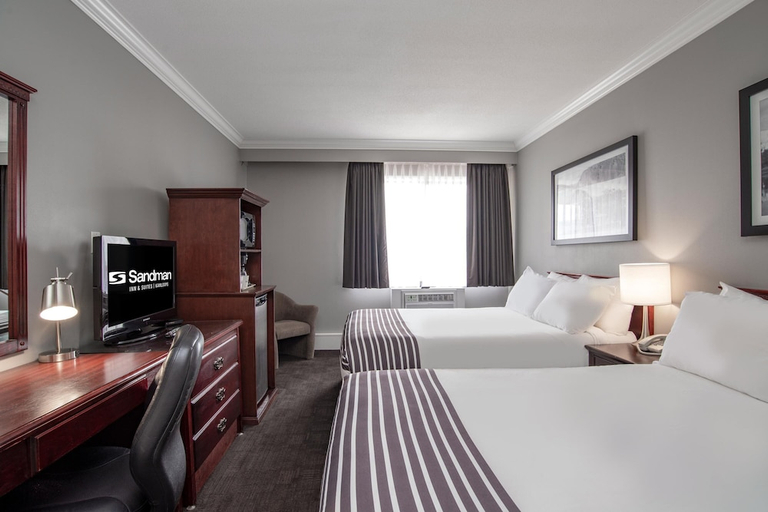 Bedroom 3, Sandman Inn Kamloops, Thompson-Nicola