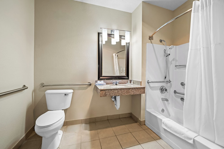 Bathroom 4, Quality Inn Dubuque on Hwy 20, Dubuque